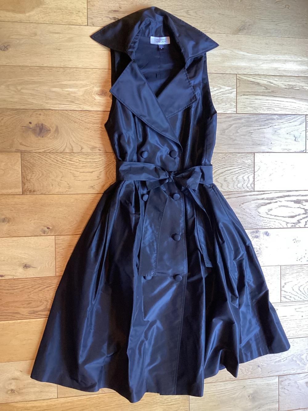 Teri Jon Rickie Freeman vintage 100% silk black dress